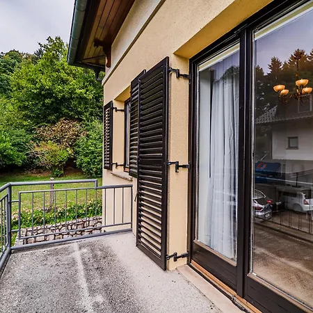 Parkside Haven With 4 Bedrooms & Free Parking * Любляна