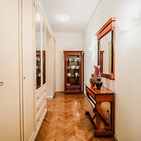 Parkside Haven With 4 Bedrooms & Free Parking *