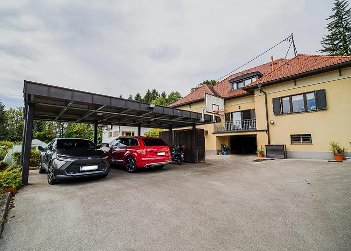 Parkside Haven With 4 Bedrooms & Free Parking ليوبليانا