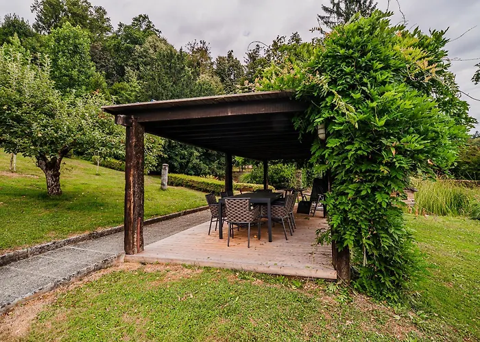 Parkside Haven With 4 Bedrooms & Free Parking *