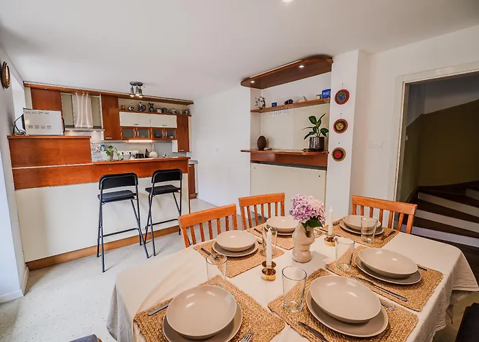 Parkside Haven With 4 Bedrooms & Free Parking * ليوبليانا