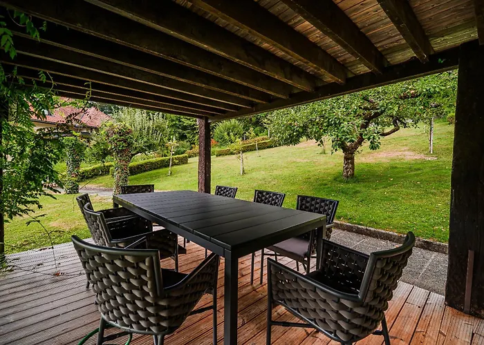 דירה Parkside Haven With 4 Bedrooms & Free Parking *