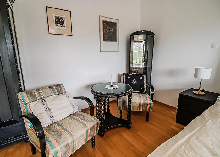 דירה Parkside Haven With 4 Bedrooms & Free Parking *