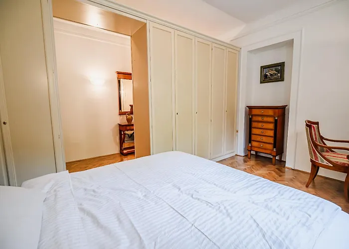 Parkside Haven With 4 Bedrooms & Free Parking * לובליאנה